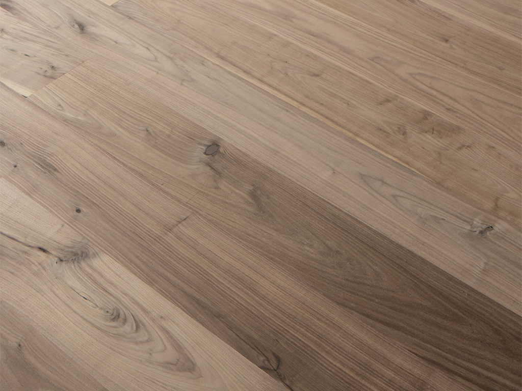 Walnut Wood Color Florentine Walnut / Colours / Polytec